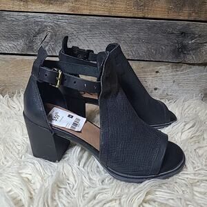 OTBT Metaphor Open Toe Chunky Sandals Black Leather 6.5 NEW